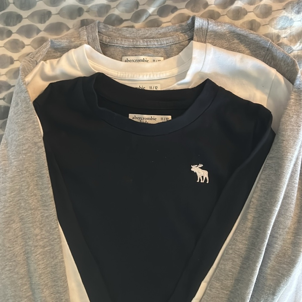Set of 3 Abercrombie kids long sleeve size 11/12